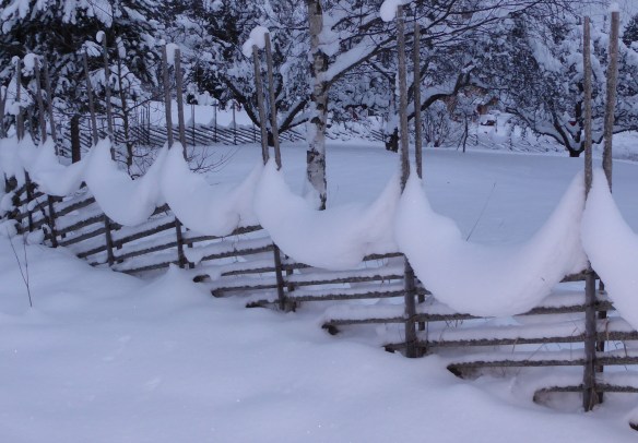 2014jan17 Snöns skulpturer Stjärn